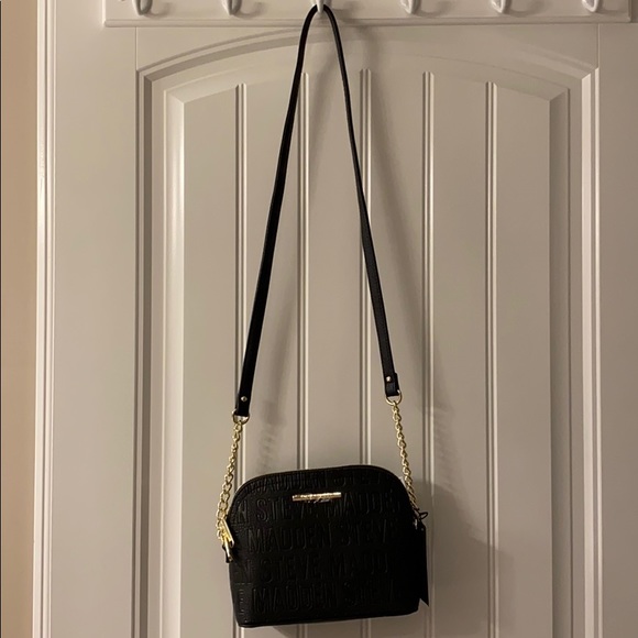 Steve Madden Handbags - NWT Steve Madden Black bMaggie Logo Crossbody